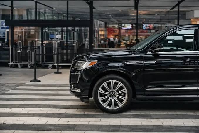 Private Transportation Brooklyn to JFK for Pros